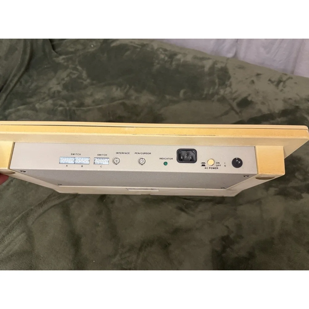 Kurta IS/ONE 12x17 Digitizing Tablet Input System Powers On‎ Vintage CAD